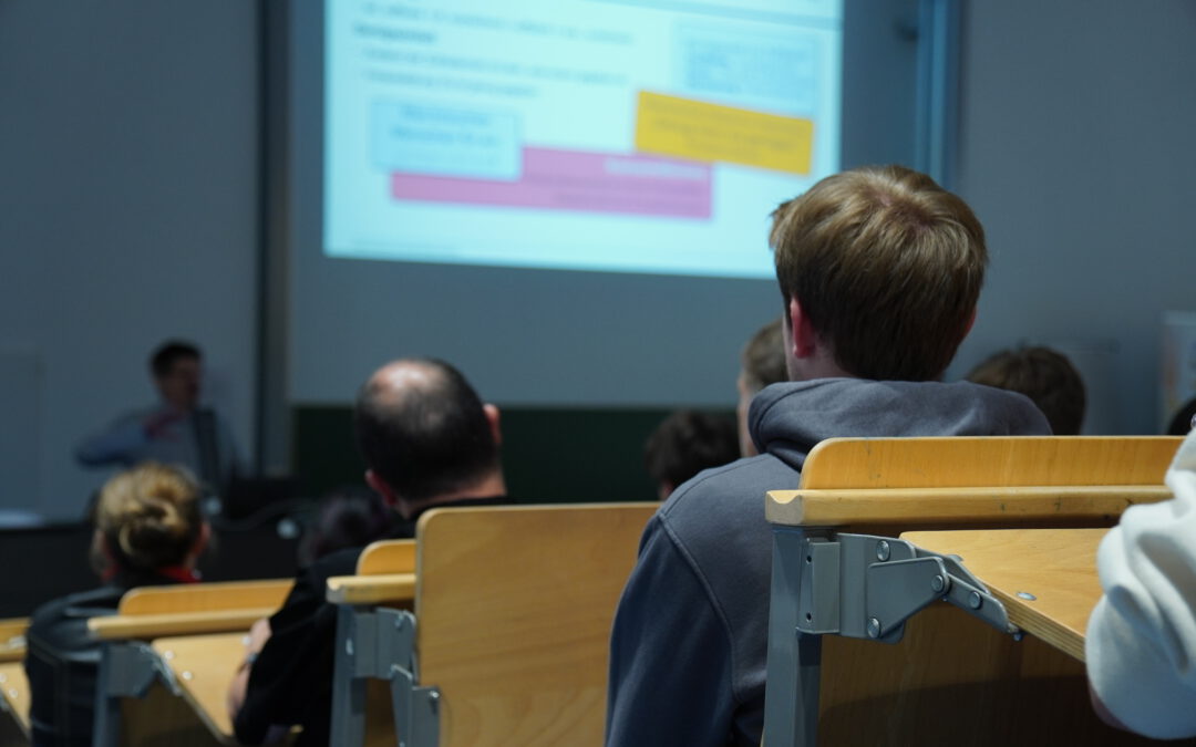 Hatte Habermas doch recht? Zentrale Erkenntnisse der empirischen Deliberationsforschung